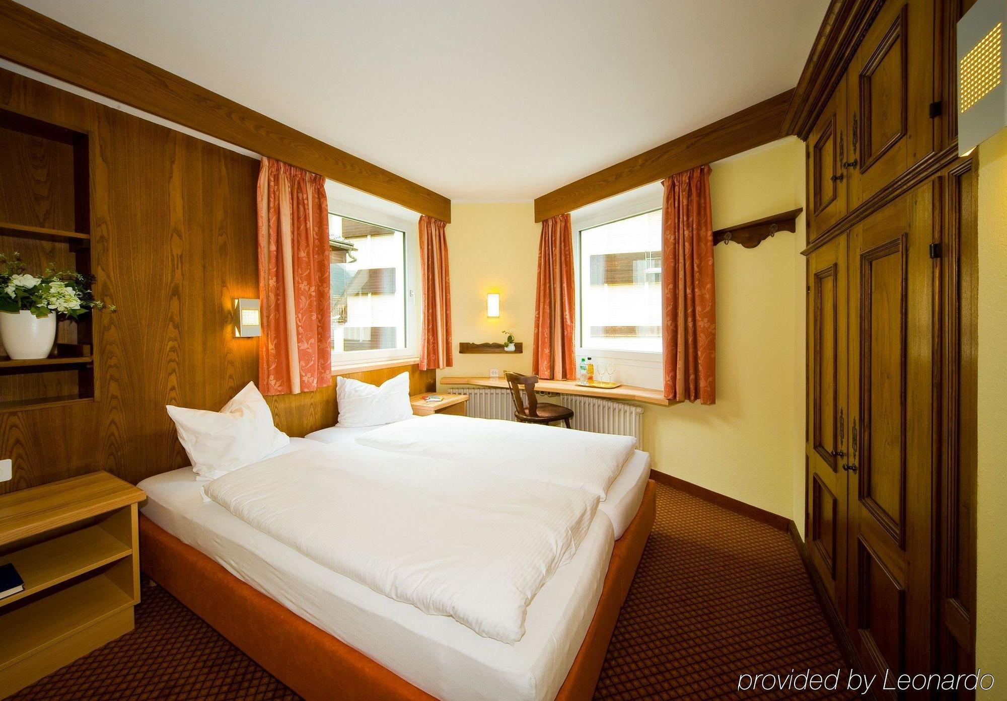 Le Petit Charme-Inn Zermatt Room photo